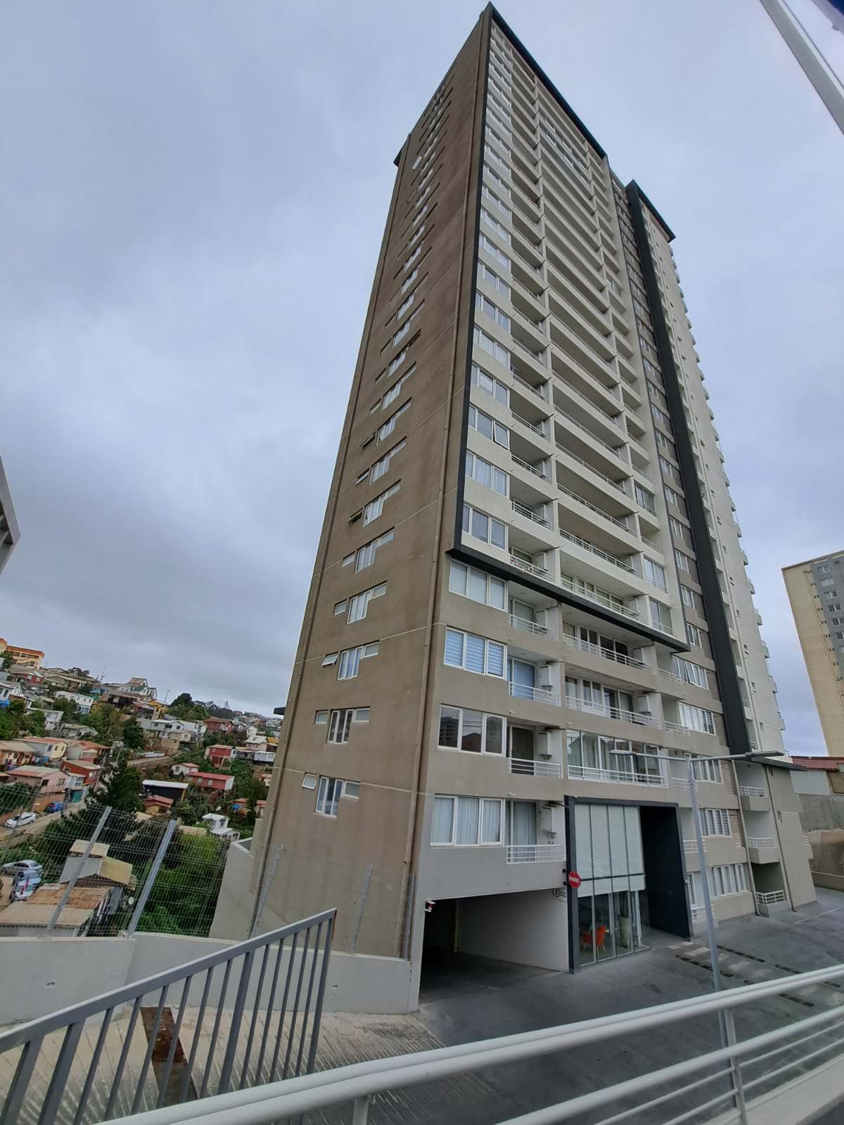 GREGORIO MARAÑON-ARRIENDO DEPTO 2D/1B CON ESTACIONAMIENTO