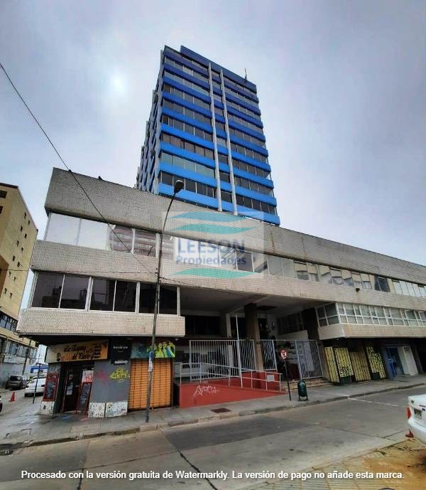 VALPARAÍSO-ARRIENDO OFICINA EN PLENO CENTRO COMERCIAL