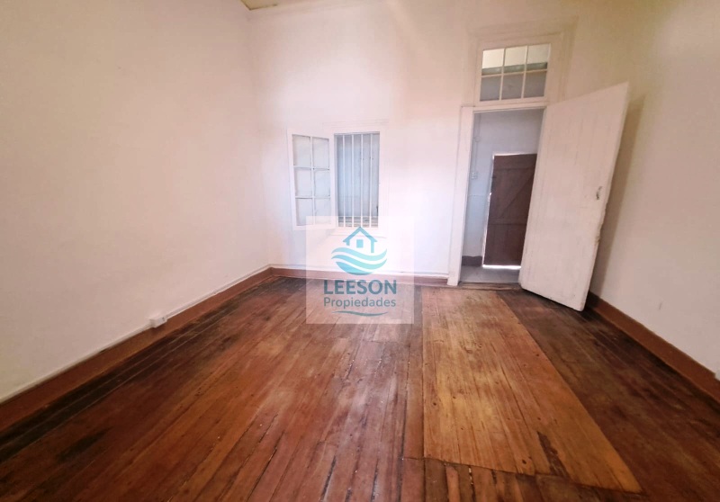 CERRO CARCEL-ARRIENDO CASA 1D/1B CON PATIO