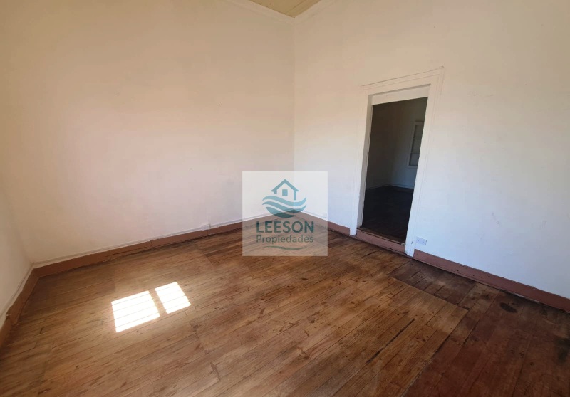 CERRO CARCEL-ARRIENDO CASA 1D/1B CON PATIO