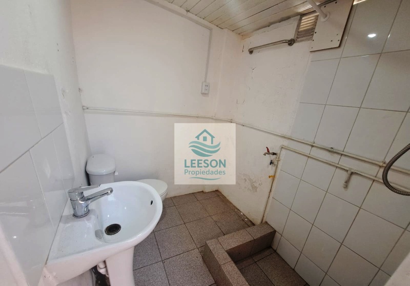 CERRO CARCEL-ARRIENDO CASA 1D/1B CON PATIO