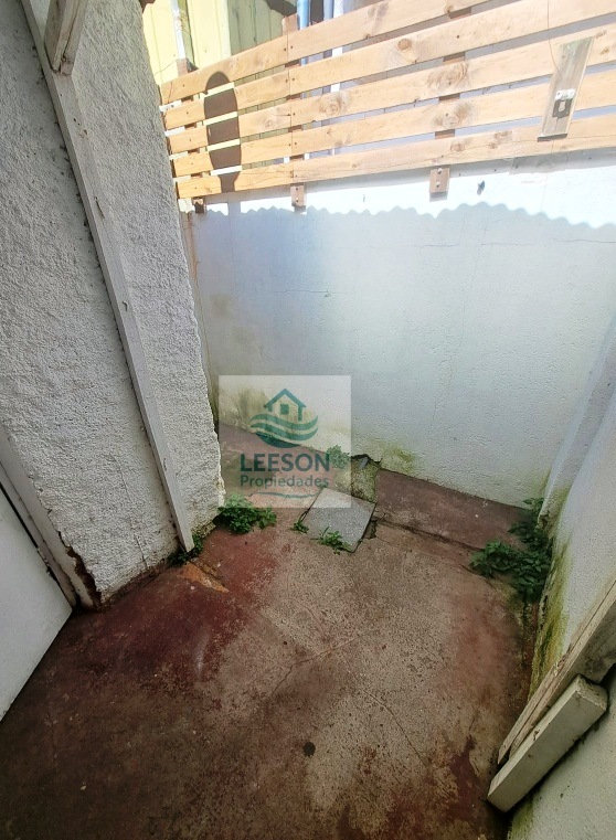 CERRO CARCEL-ARRIENDO CASA 1D/1B CON PATIO