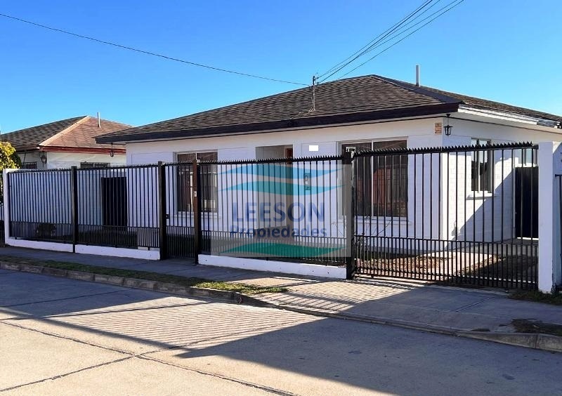 LA SERENA-VENTA AMPLIA CASA  3D/2B CON GRAN PATIO